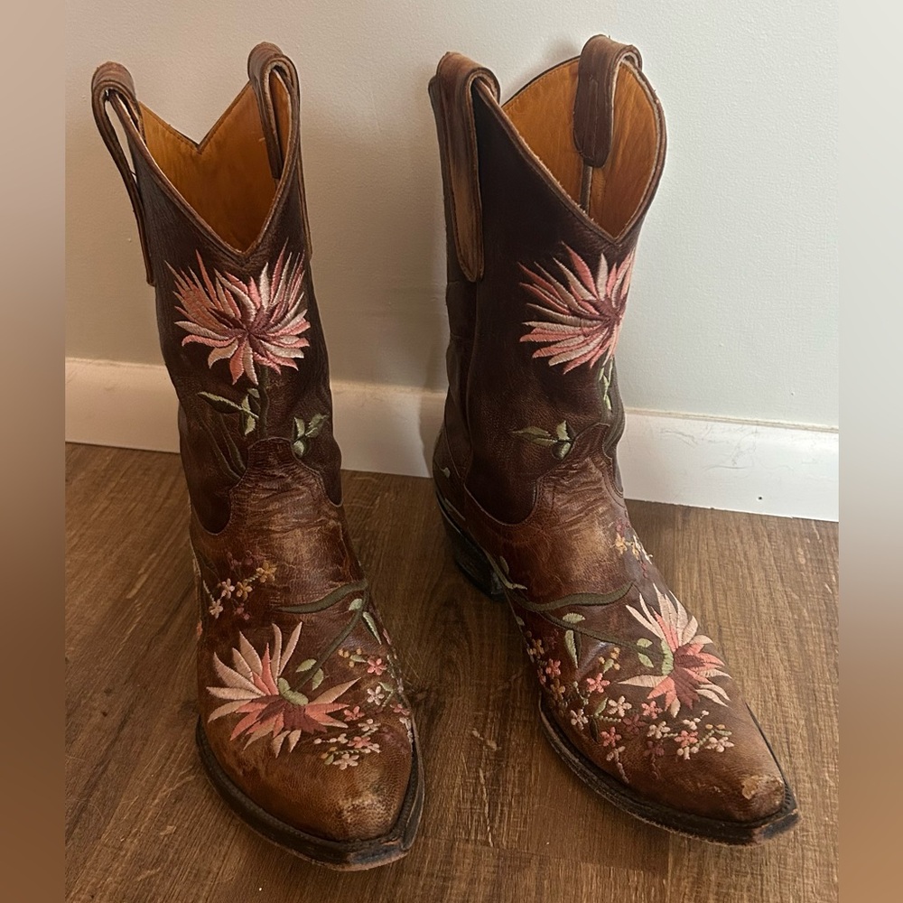 Old Gringo Embroidered Leather Cowboy Boots